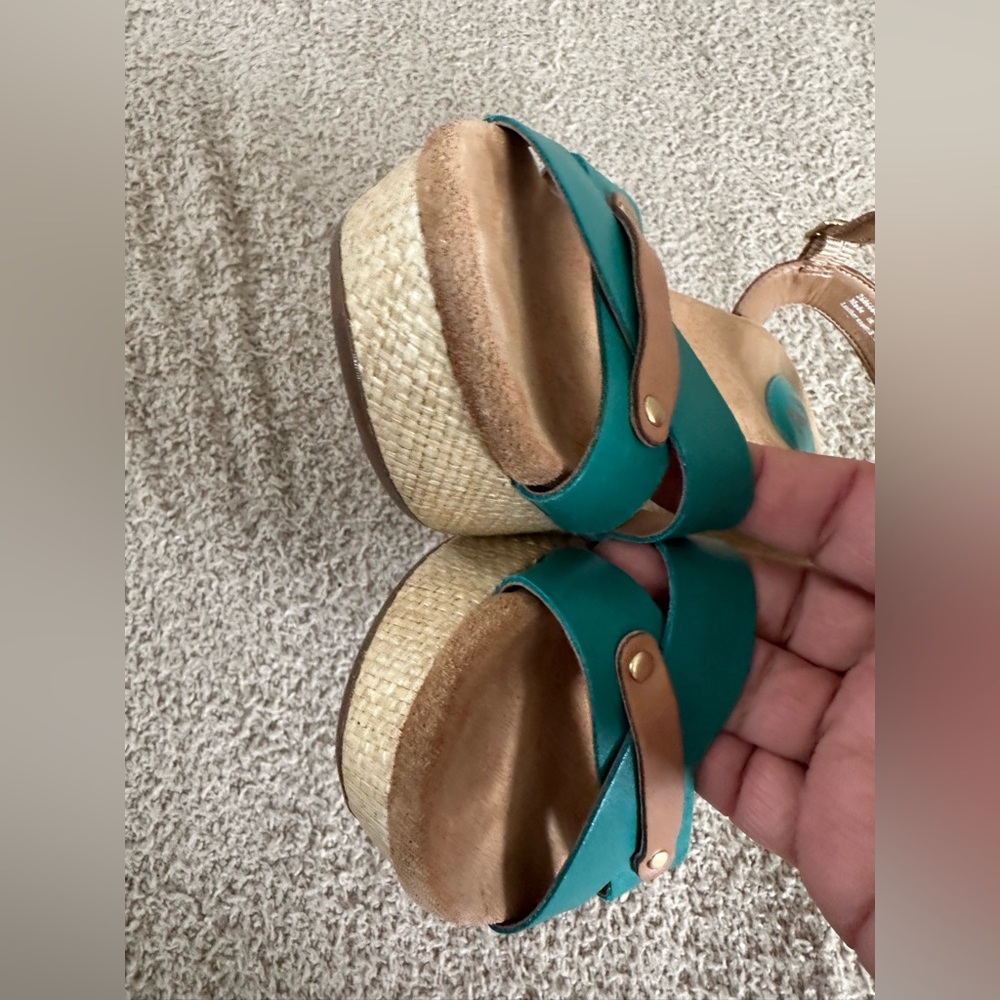 Clarks Artisan boho Teal Blue Leather Strappy Wedge Sandals 9M EUC - Picture 7 of 10